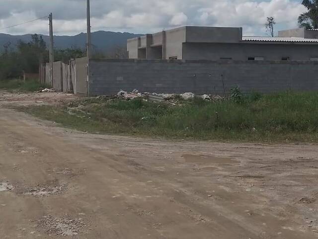 Terreno para Venda em Caraguatatuba - 3