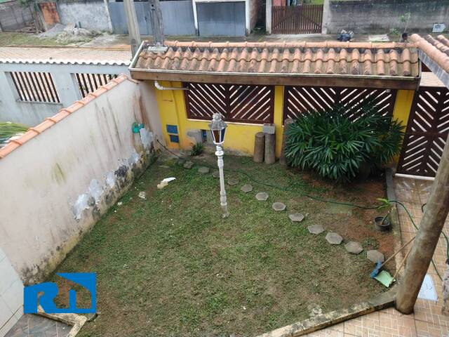 Casa para Venda em Caraguatatuba - 2