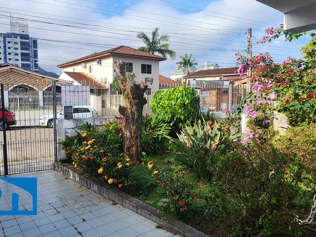 #3190 - Casa para Venda em Caraguatatuba - SP