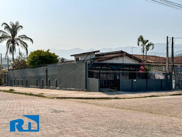 #3227 - Casa para Venda em Caraguatatuba - SP