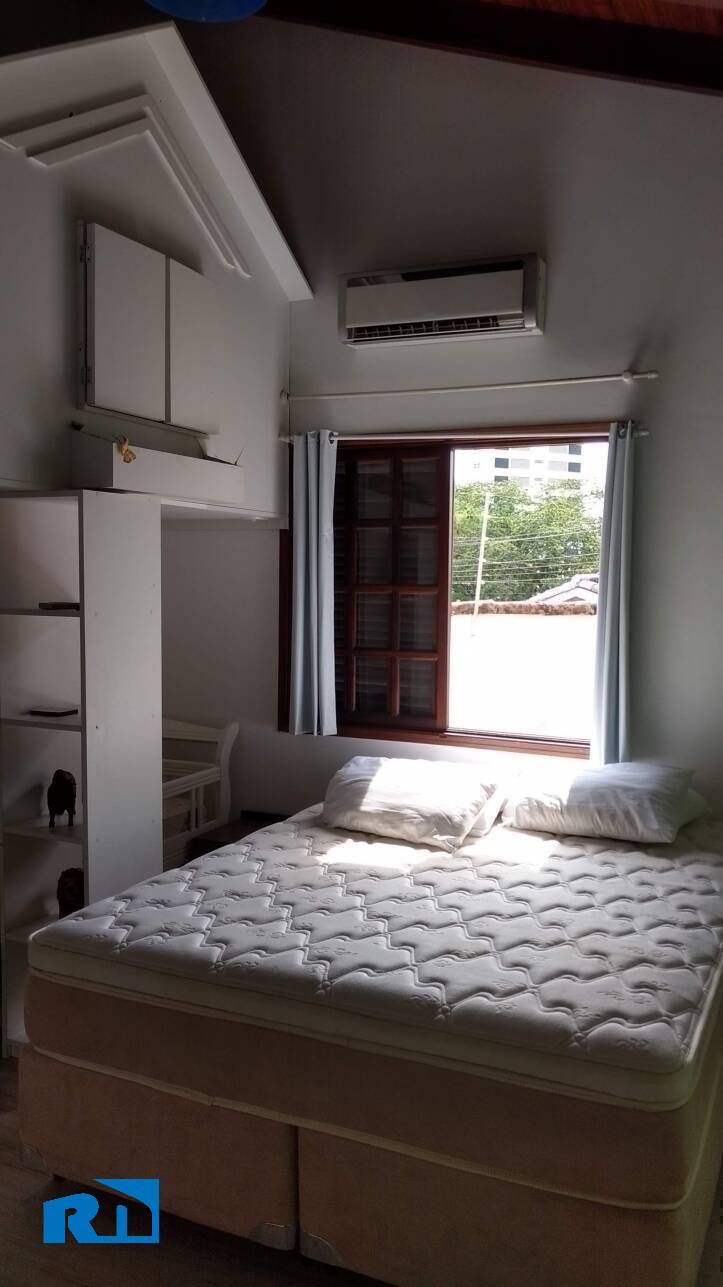 Casa à venda com 3 quartos, 276m² - Foto 13