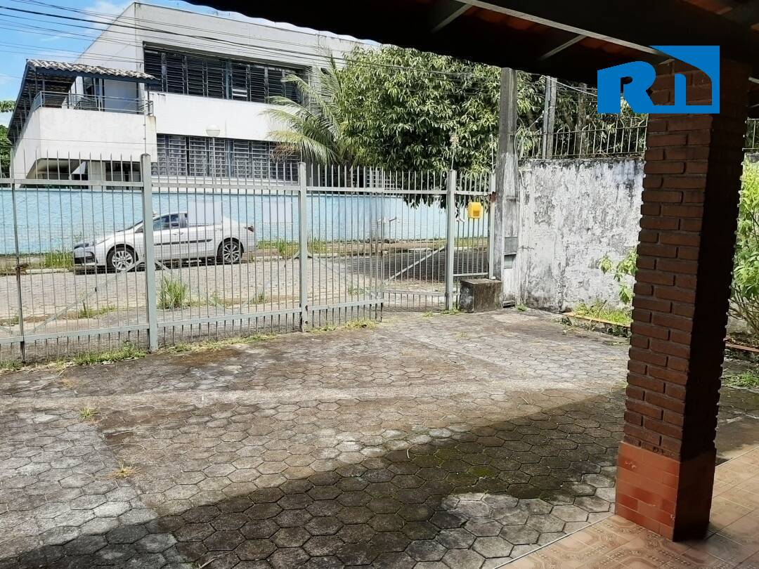 Casa à venda com 2 quartos, 300m² - Foto 3