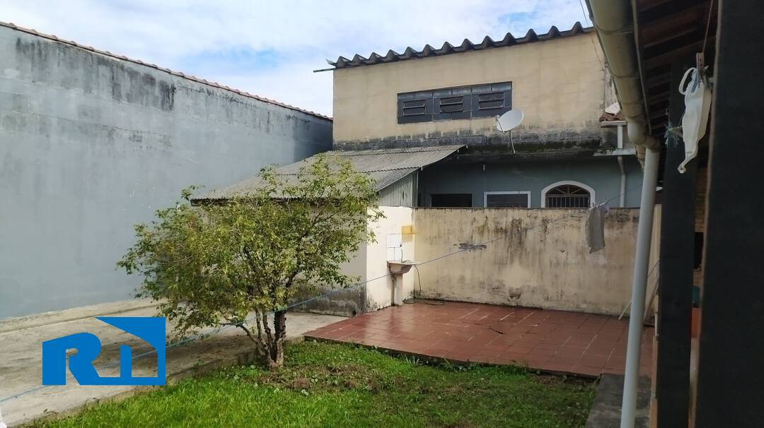 Casa à venda com 4 quartos, 250m² - Foto 3