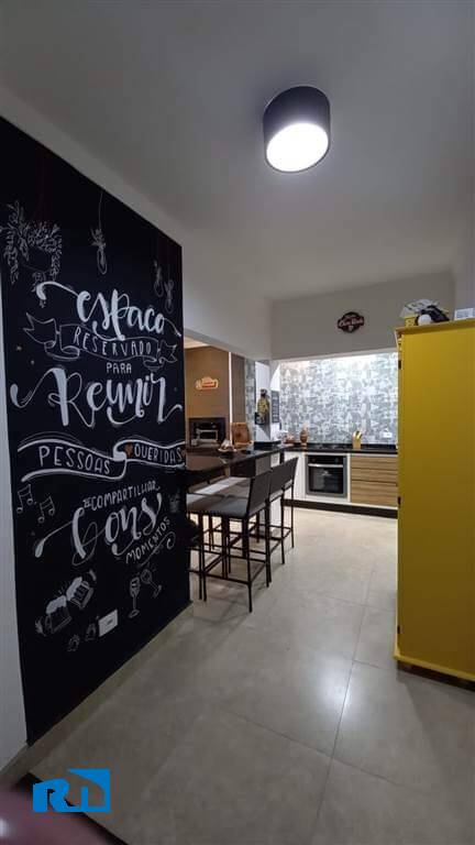 Casa à venda com 2 quartos, 78m² - Foto 7