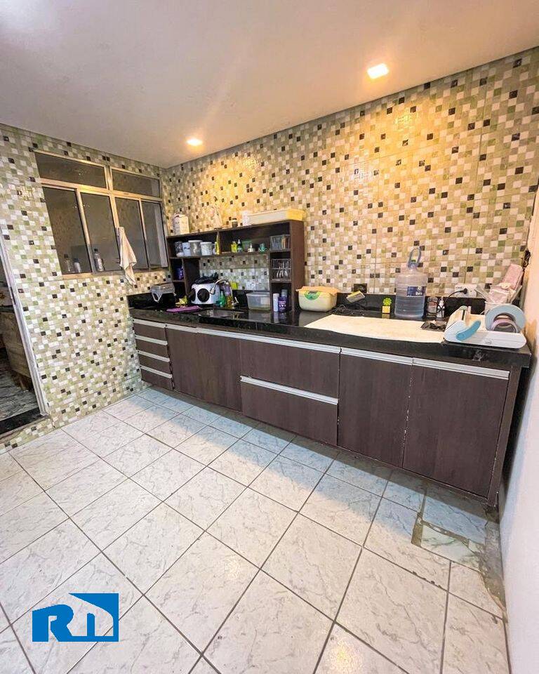 Casa à venda com 6 quartos, 315m² - Foto 13