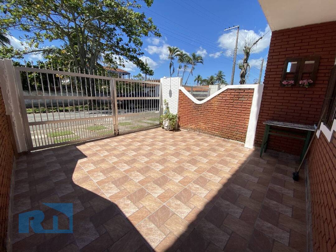 Casa à venda com 2 quartos, 80m² - Foto 3