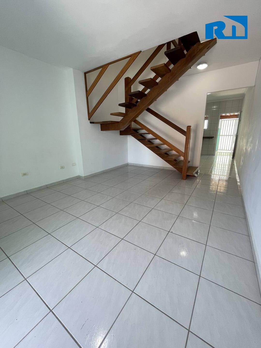 Casa à venda com 2 quartos, 100m² - Foto 3