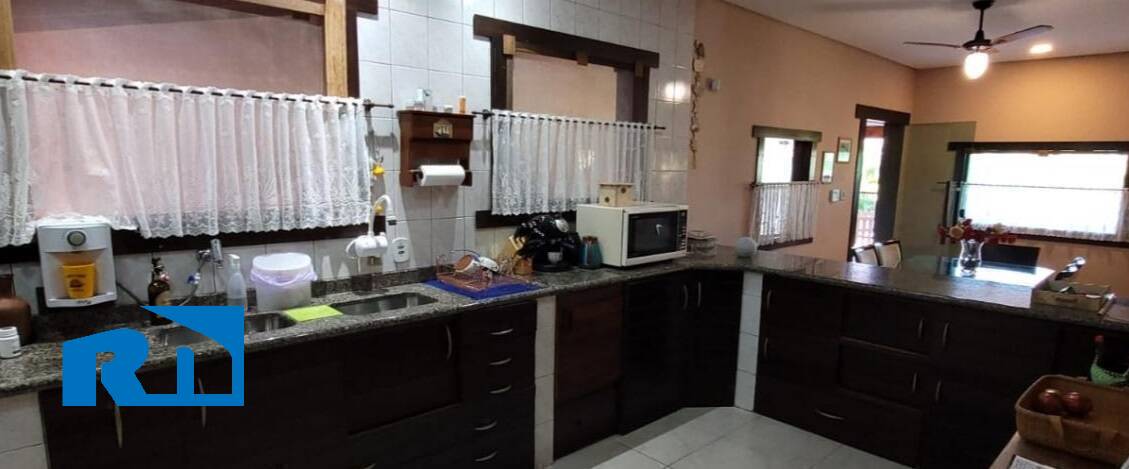 Casa à venda com 3 quartos, 350m² - Foto 13