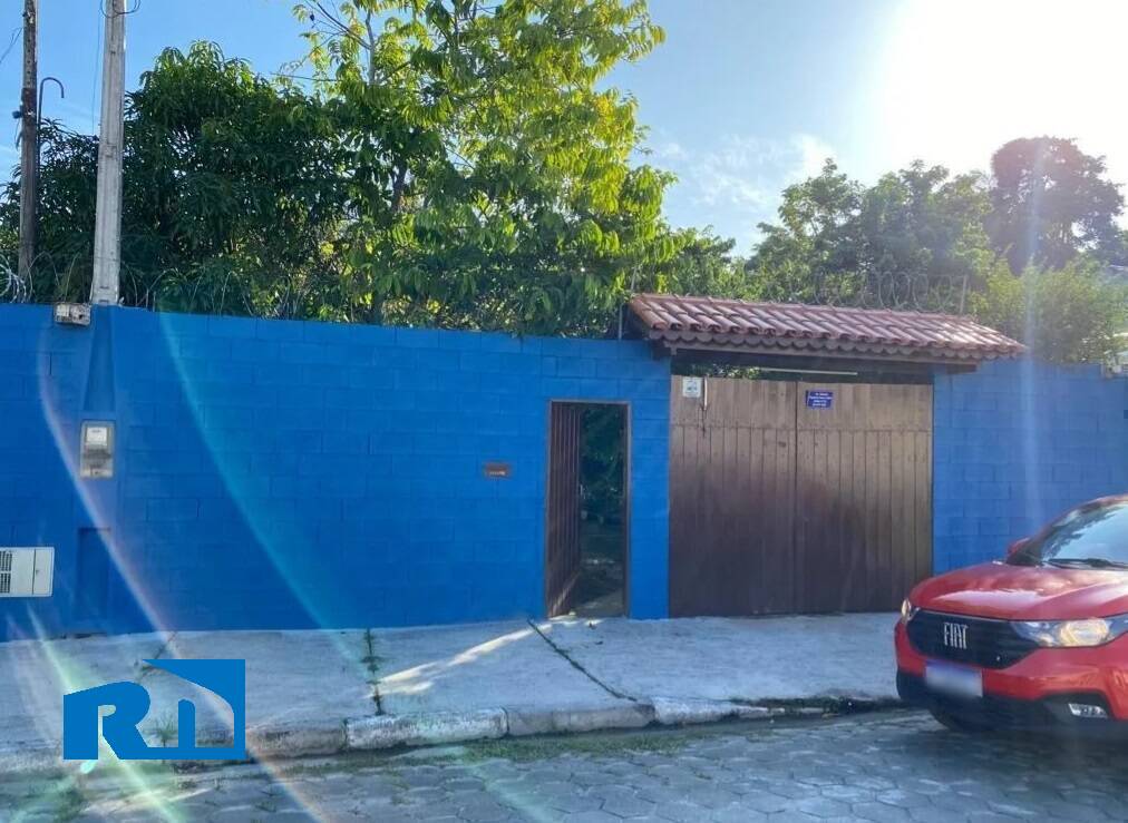 Casa à venda com 2 quartos, 220m² - Foto 1