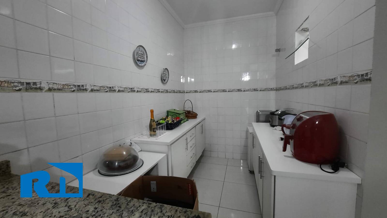 Casa à venda com 3 quartos, 90m² - Foto 9