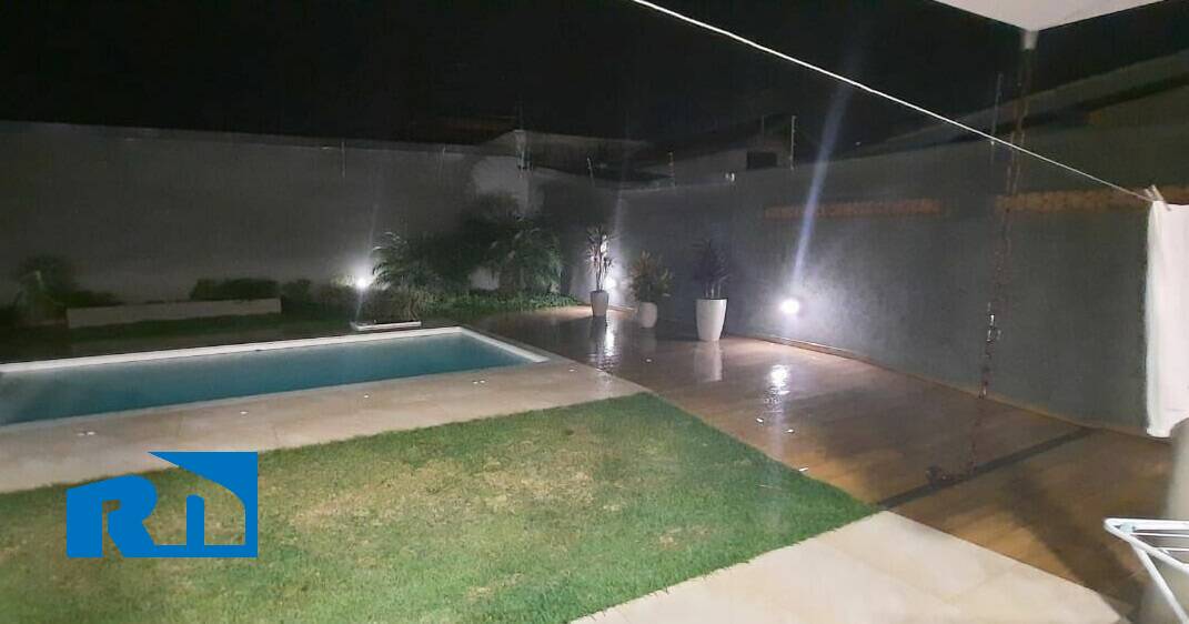 Casa à venda com 4 quartos, 300m² - Foto 25