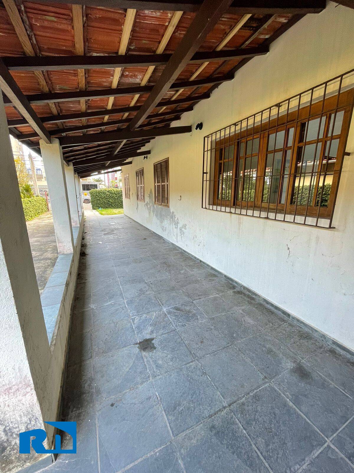 Casa à venda com 4 quartos, 360m² - Foto 11