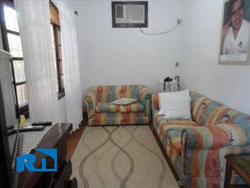 Casa à venda com 3 quartos, 200m² - Foto 7