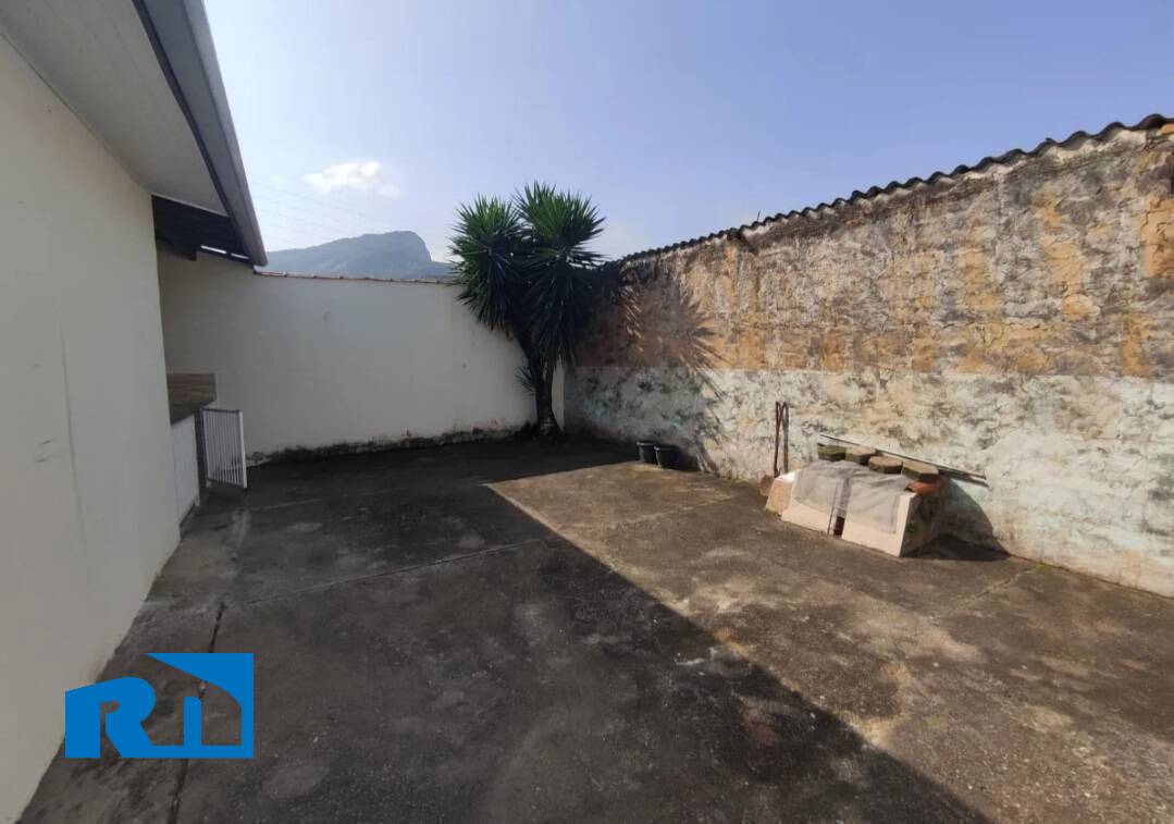 Casa à venda com 3 quartos, 140m² - Foto 25