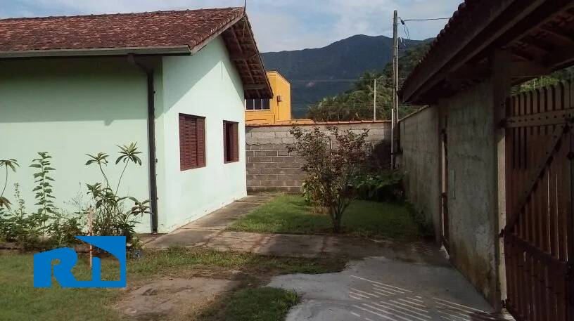 Casa à venda com 2 quartos, 90m² - Foto 3