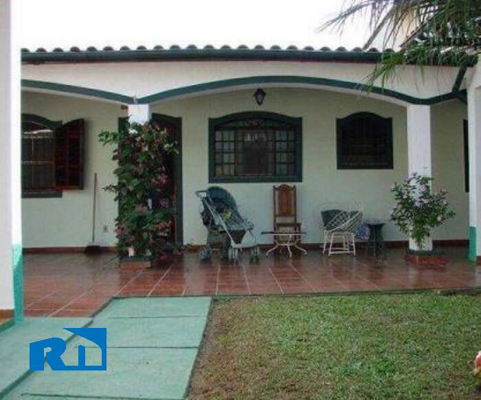 Casa à venda com 3 quartos, 200m² - Foto 2