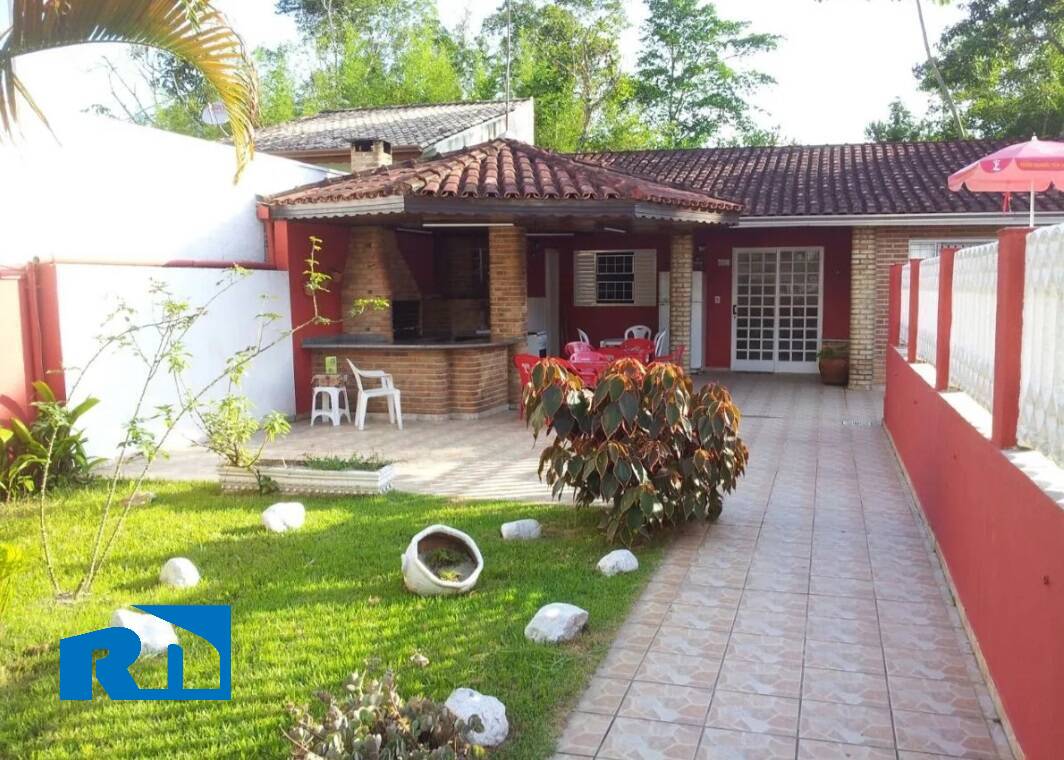 Casa à venda com 3 quartos, 300m² - Foto 1