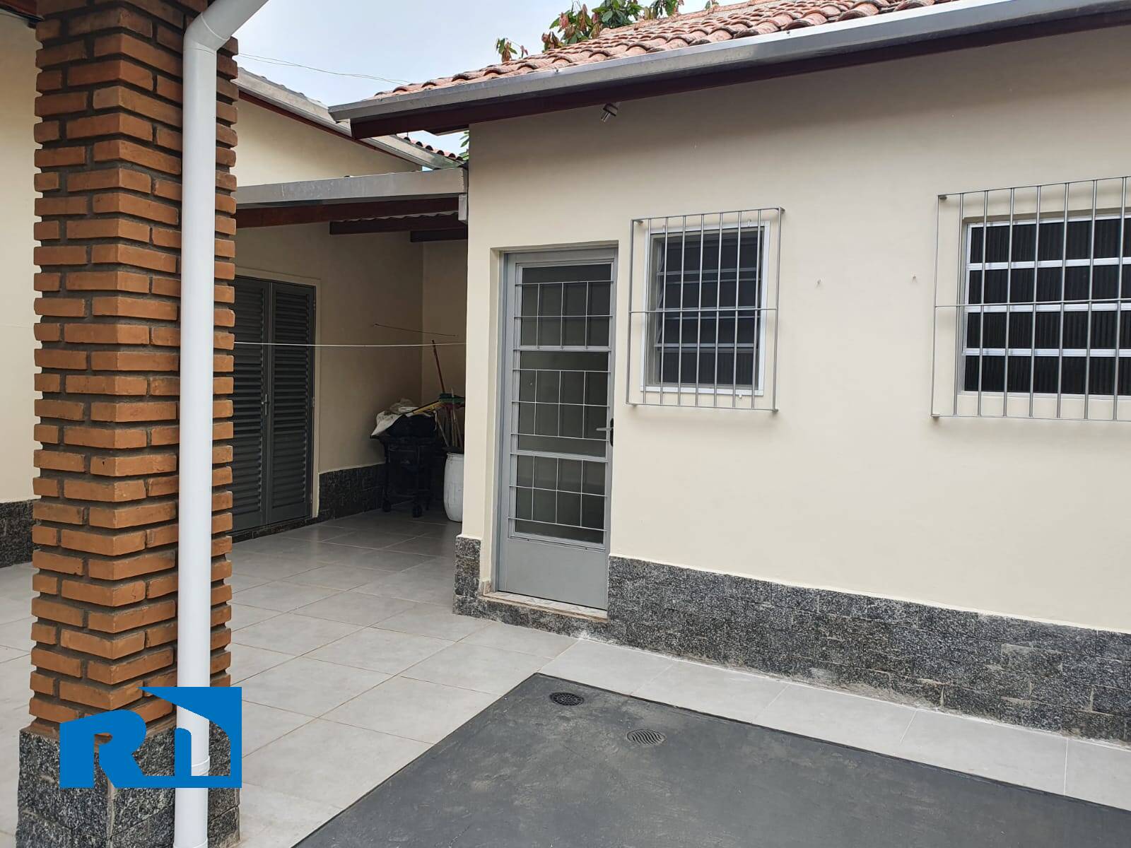 Casa à venda com 6 quartos, 200m² - Foto 14