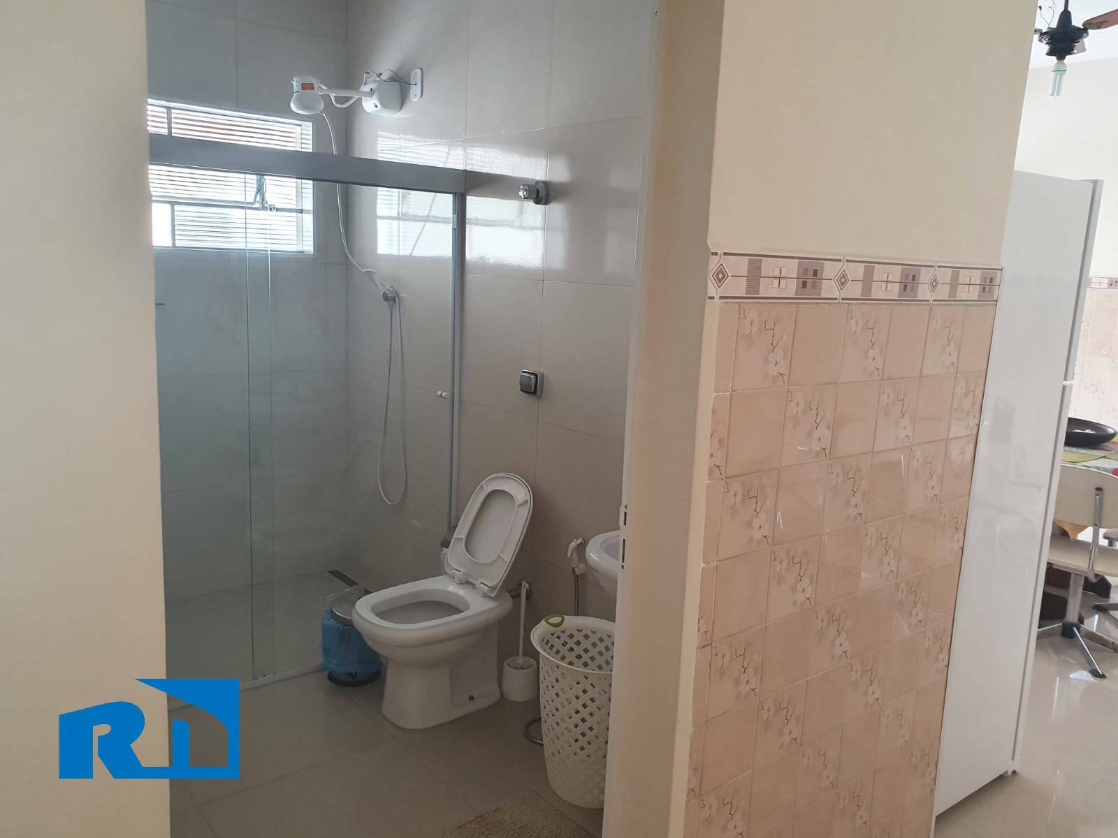 Casa à venda com 6 quartos, 200m² - Foto 27