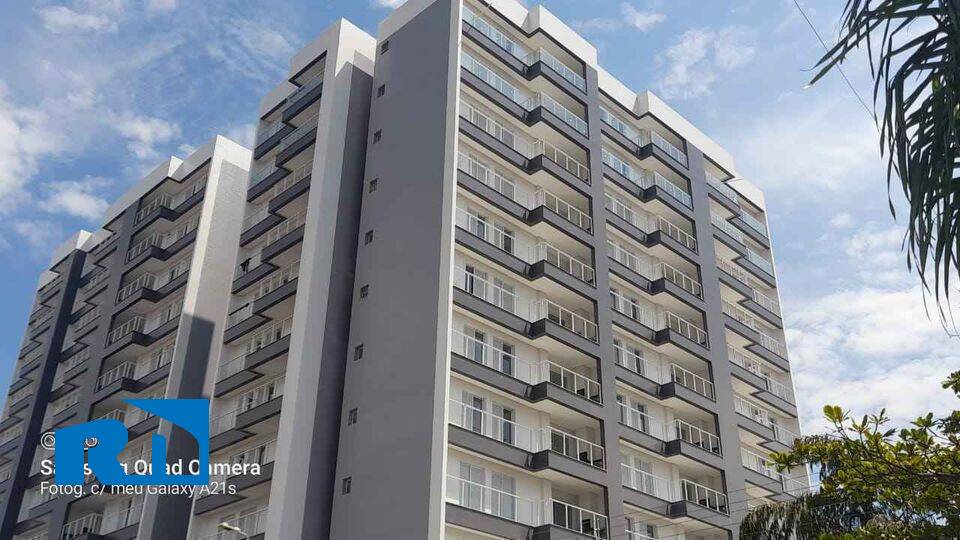 Apartamento à venda com 2 quartos, 74m² - Foto 1