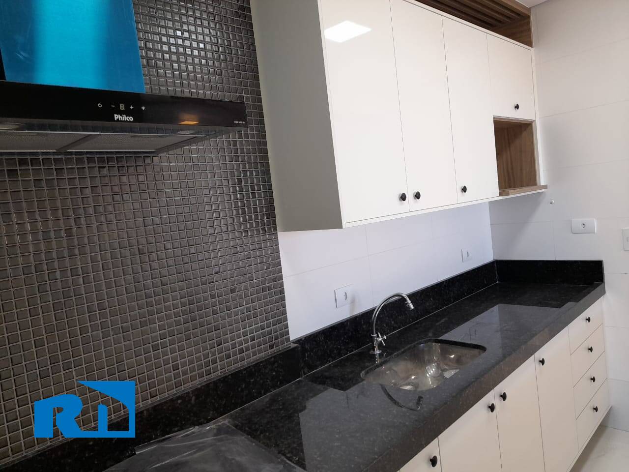 Apartamento à venda com 2 quartos, 74m² - Foto 4