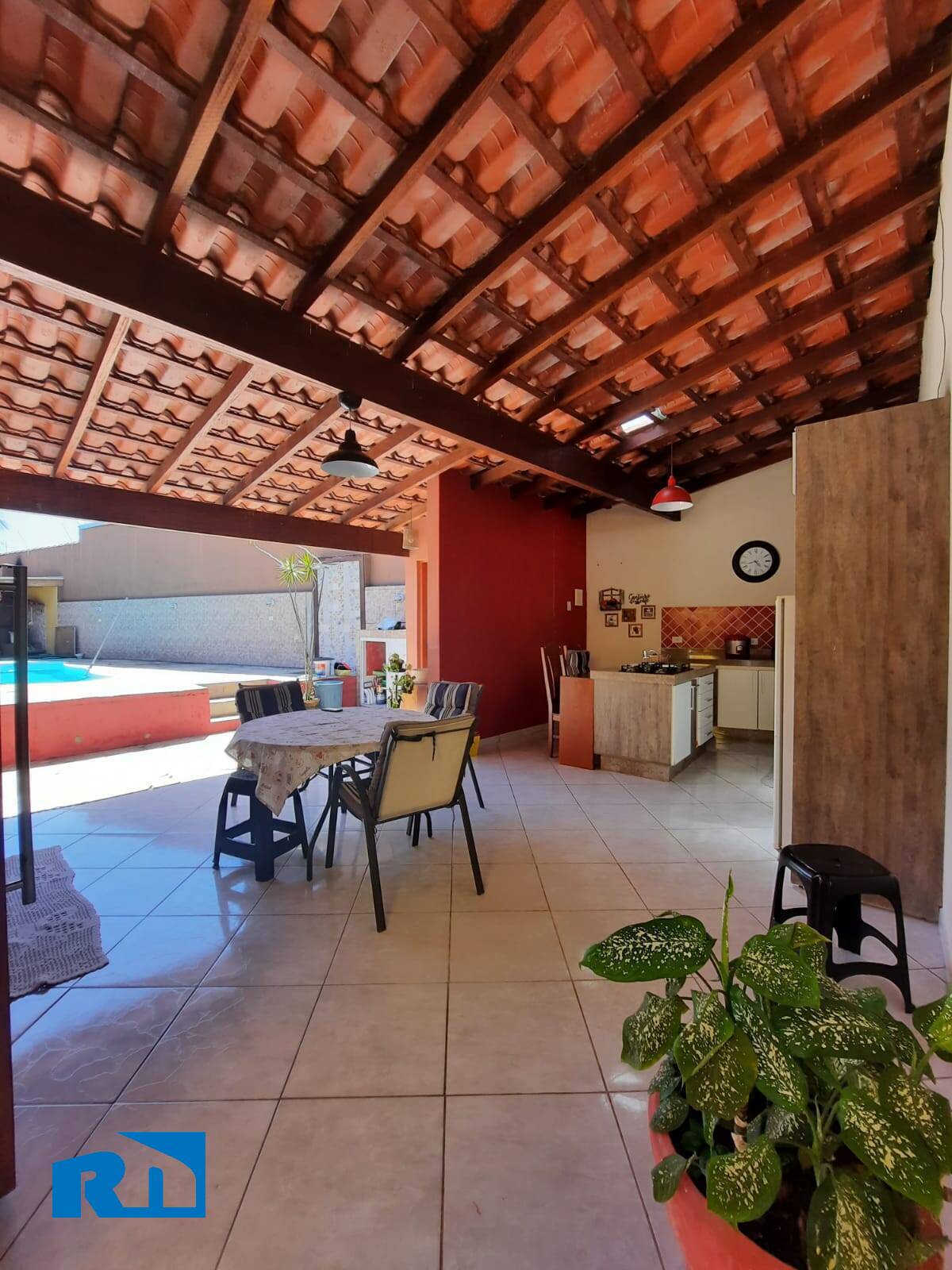 Casa à venda com 3 quartos, 190m² - Foto 4