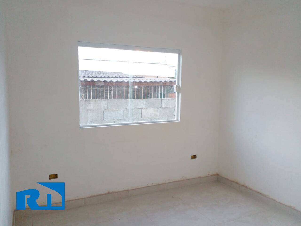 Casa à venda com 2 quartos, 60m² - Foto 12