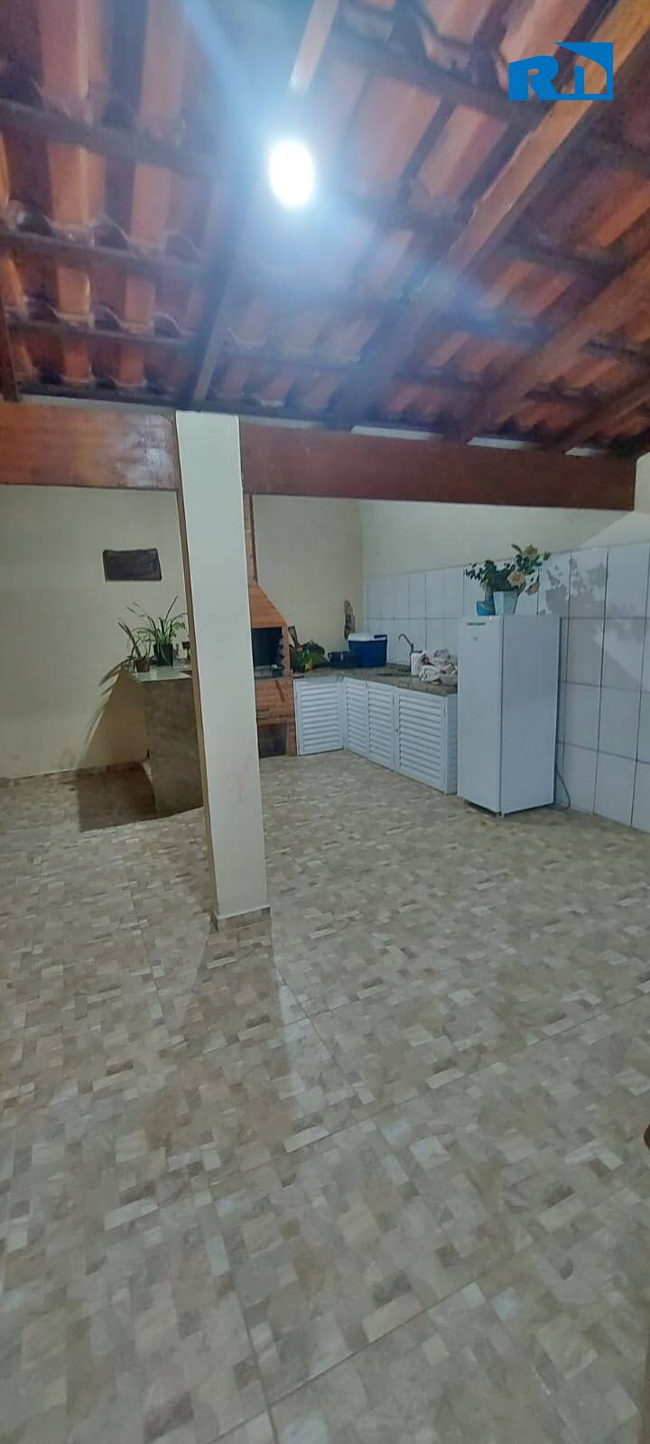 Casa à venda com 2 quartos, 250m² - Foto 17