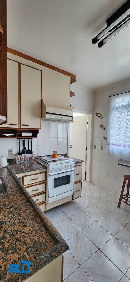 Apartamento à venda com 3 quartos, 130m² - Foto 13