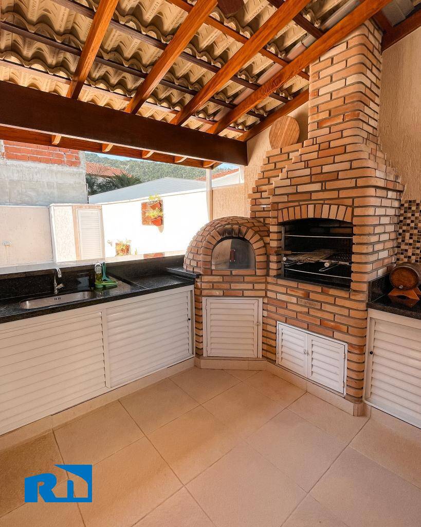 Casa à venda com 4 quartos, 220m² - Foto 16