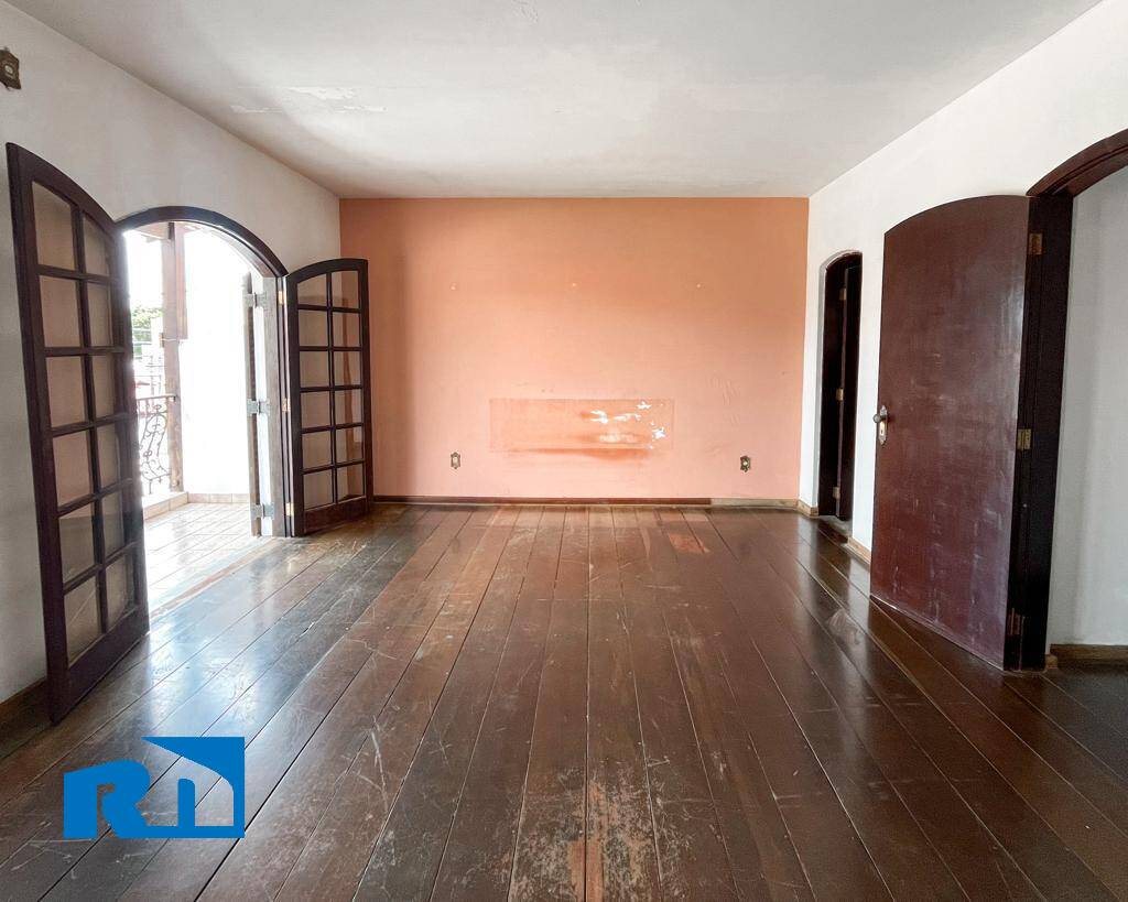 Casa à venda com 4 quartos, 267m² - Foto 19