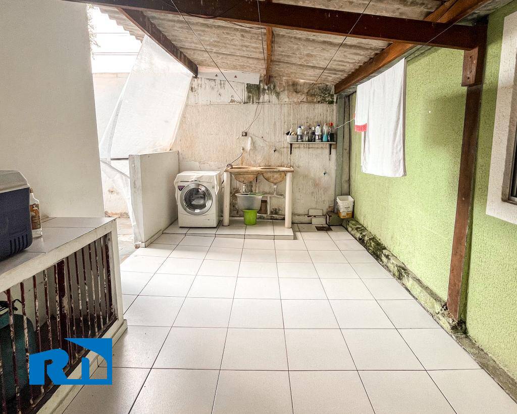 Casa à venda com 4 quartos, 267m² - Foto 28