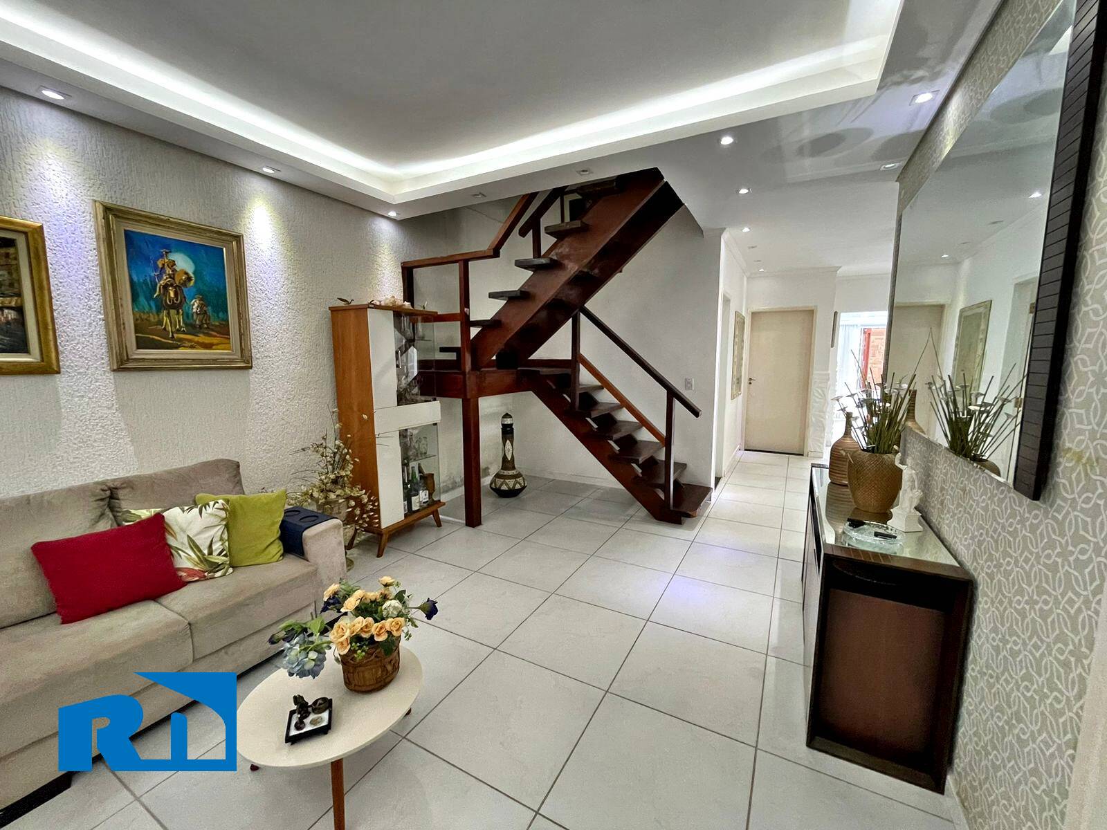 Casa à venda com 4 quartos, 300m² - Foto 8