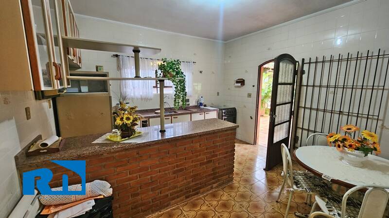 Casa à venda com 3 quartos, 759m² - Foto 10