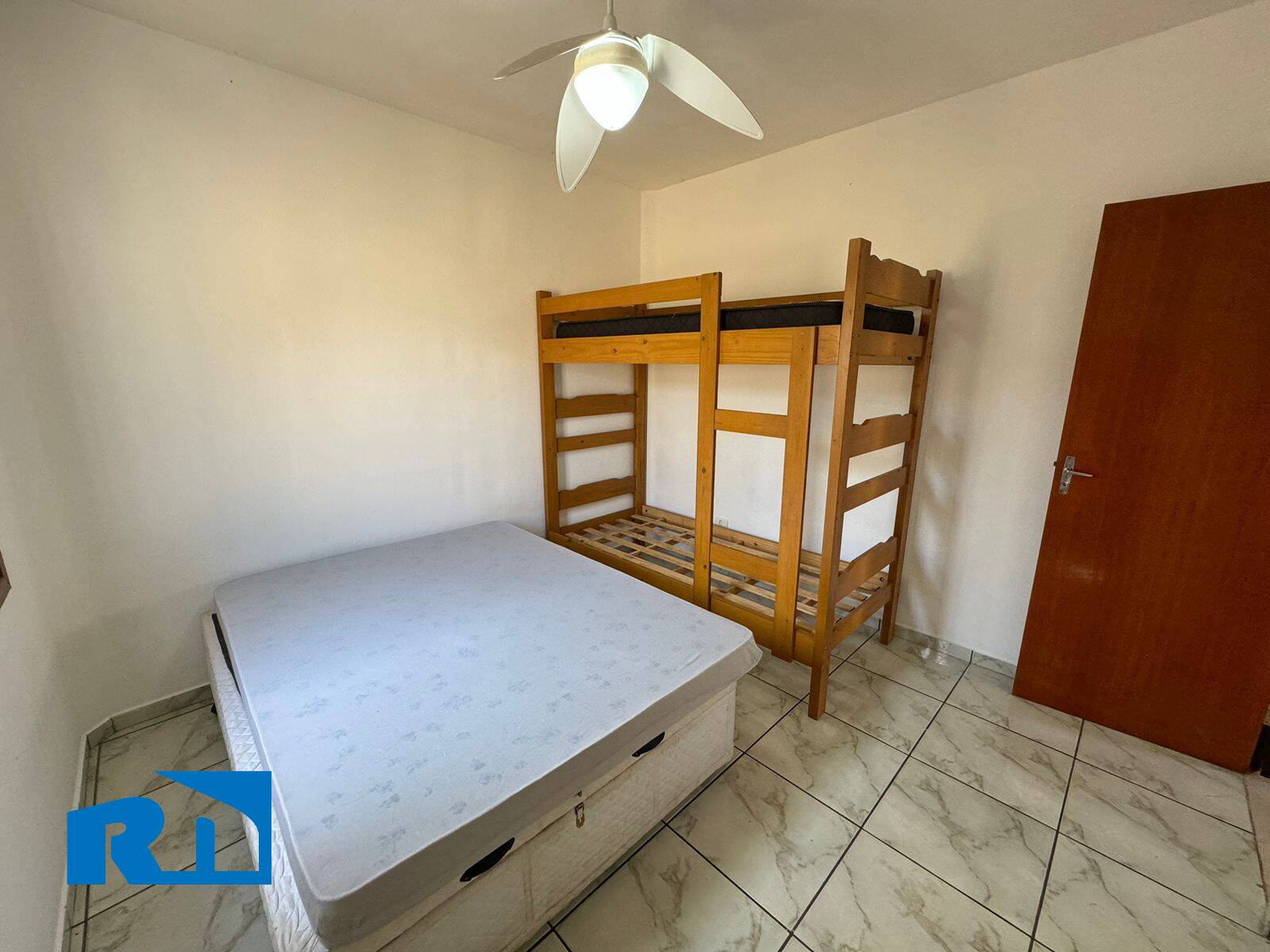 Casa à venda com 2 quartos, 60m² - Foto 6