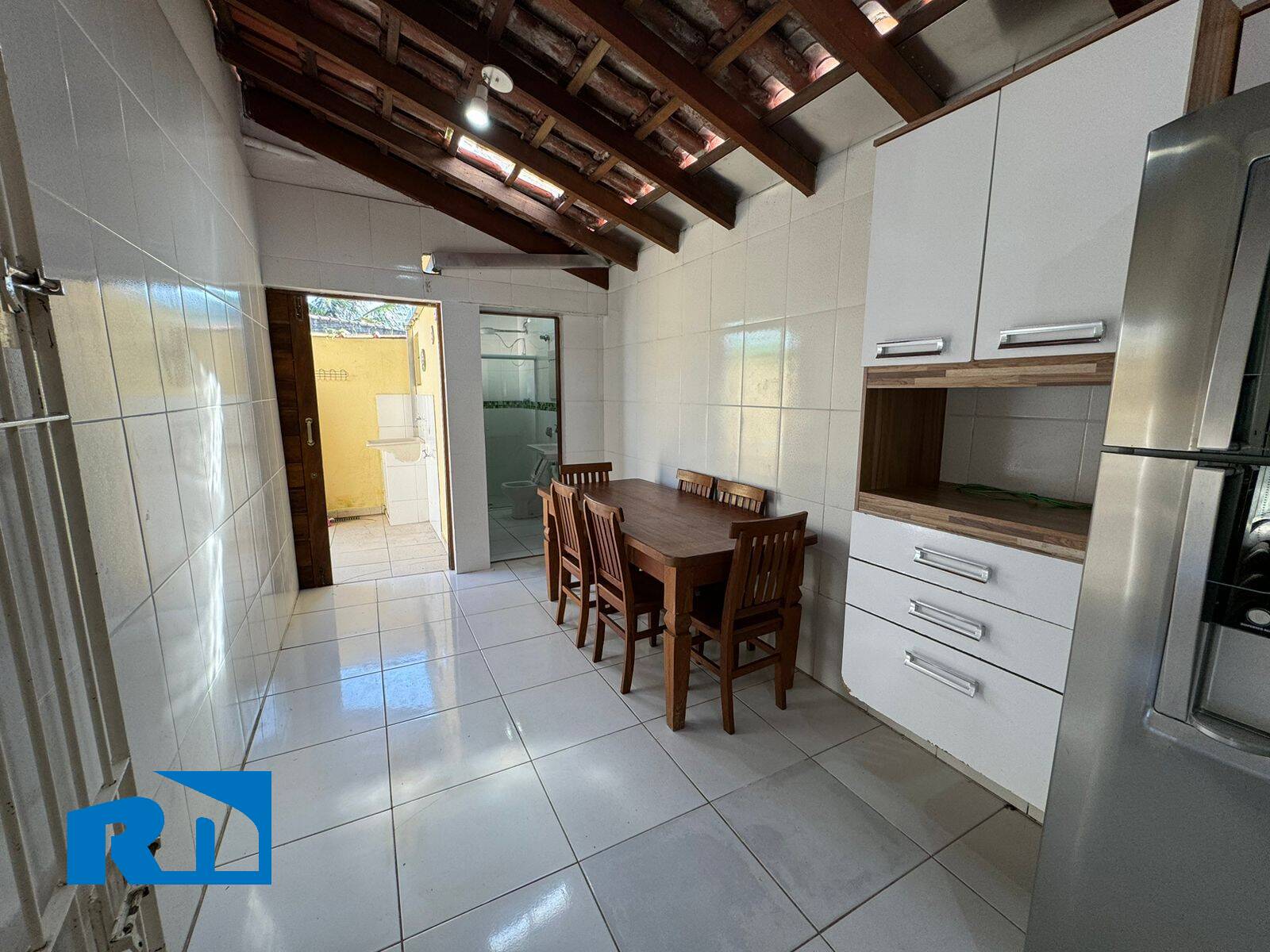 Casa à venda com 2 quartos, 60m² - Foto 13