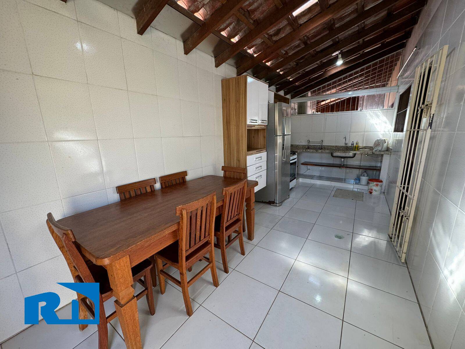 Casa à venda com 2 quartos, 60m² - Foto 15