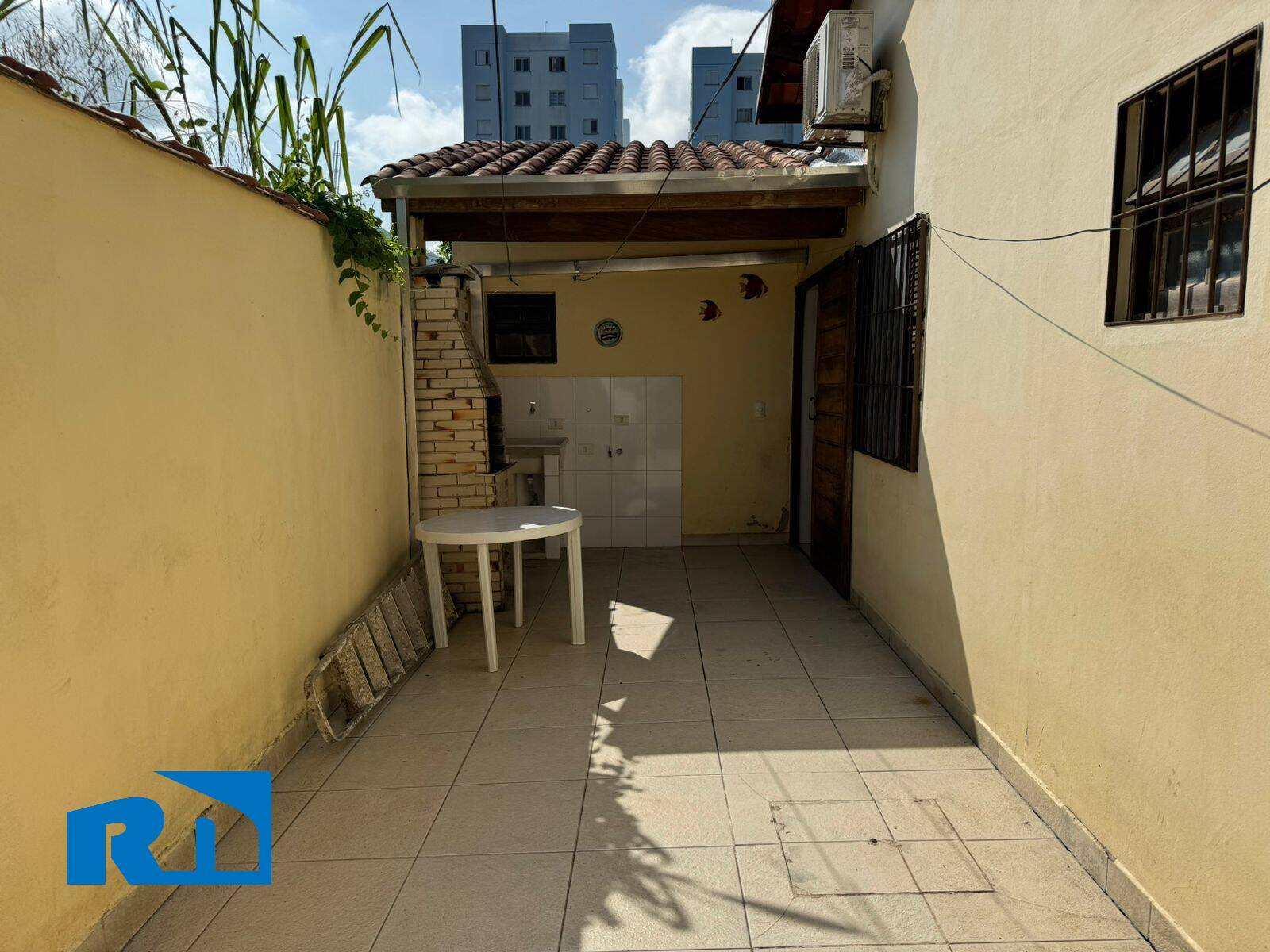 Casa à venda com 2 quartos, 60m² - Foto 19