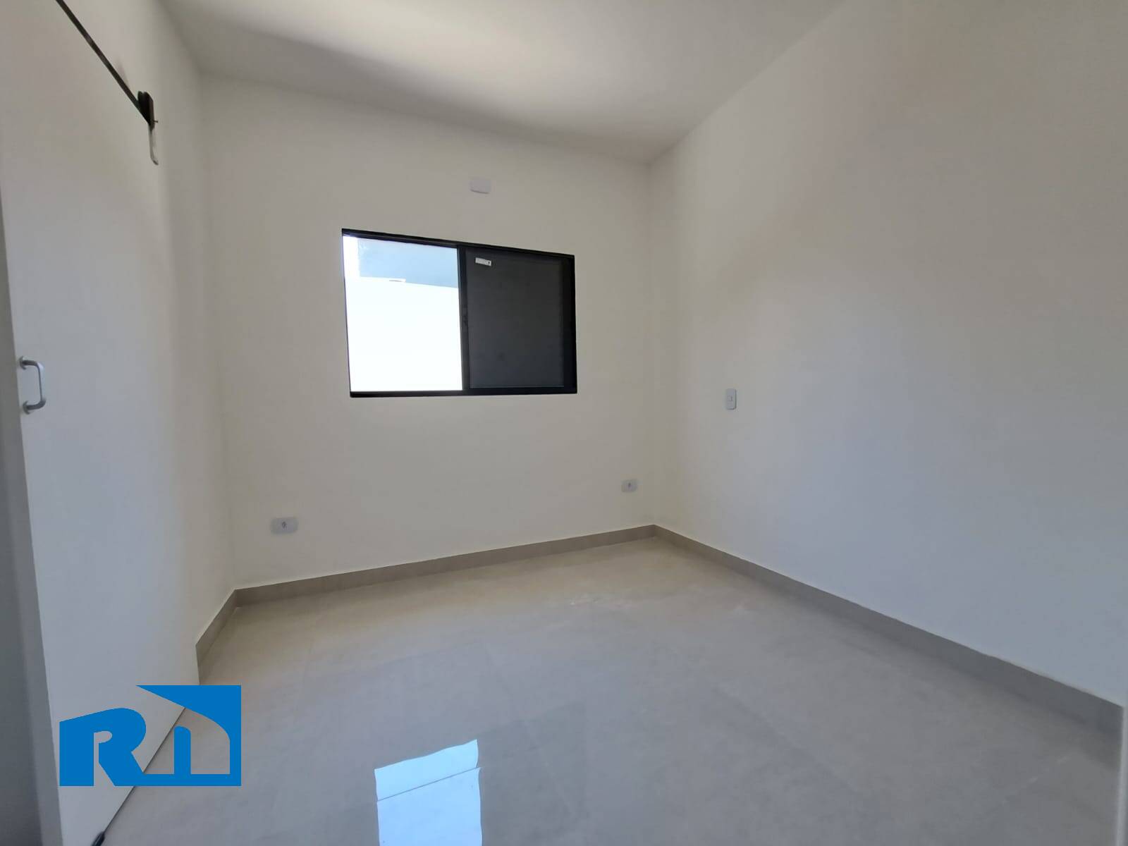 Casa à venda com 3 quartos, 107m² - Foto 11