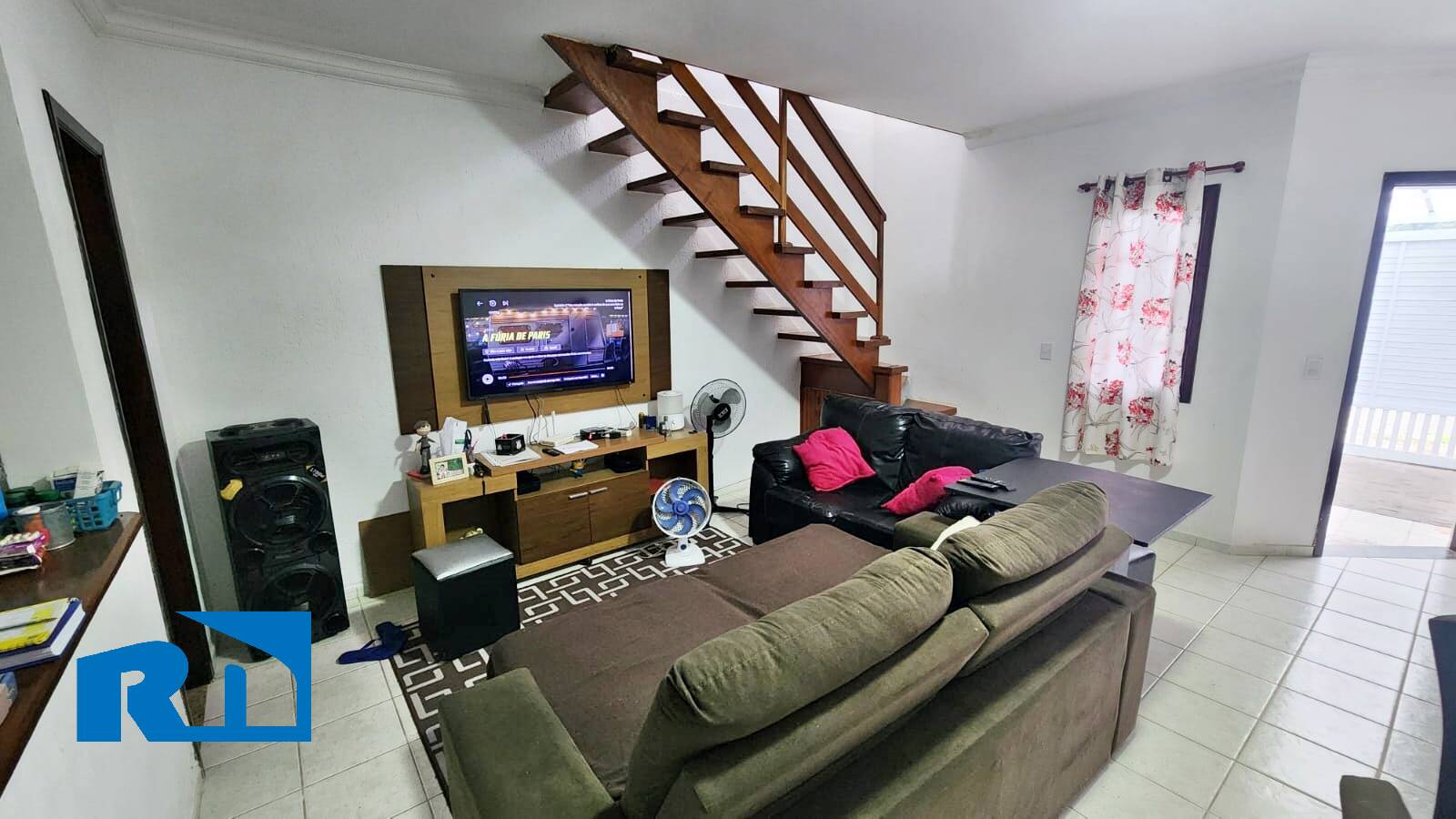 Casa à venda com 2 quartos, 90m² - Foto 1