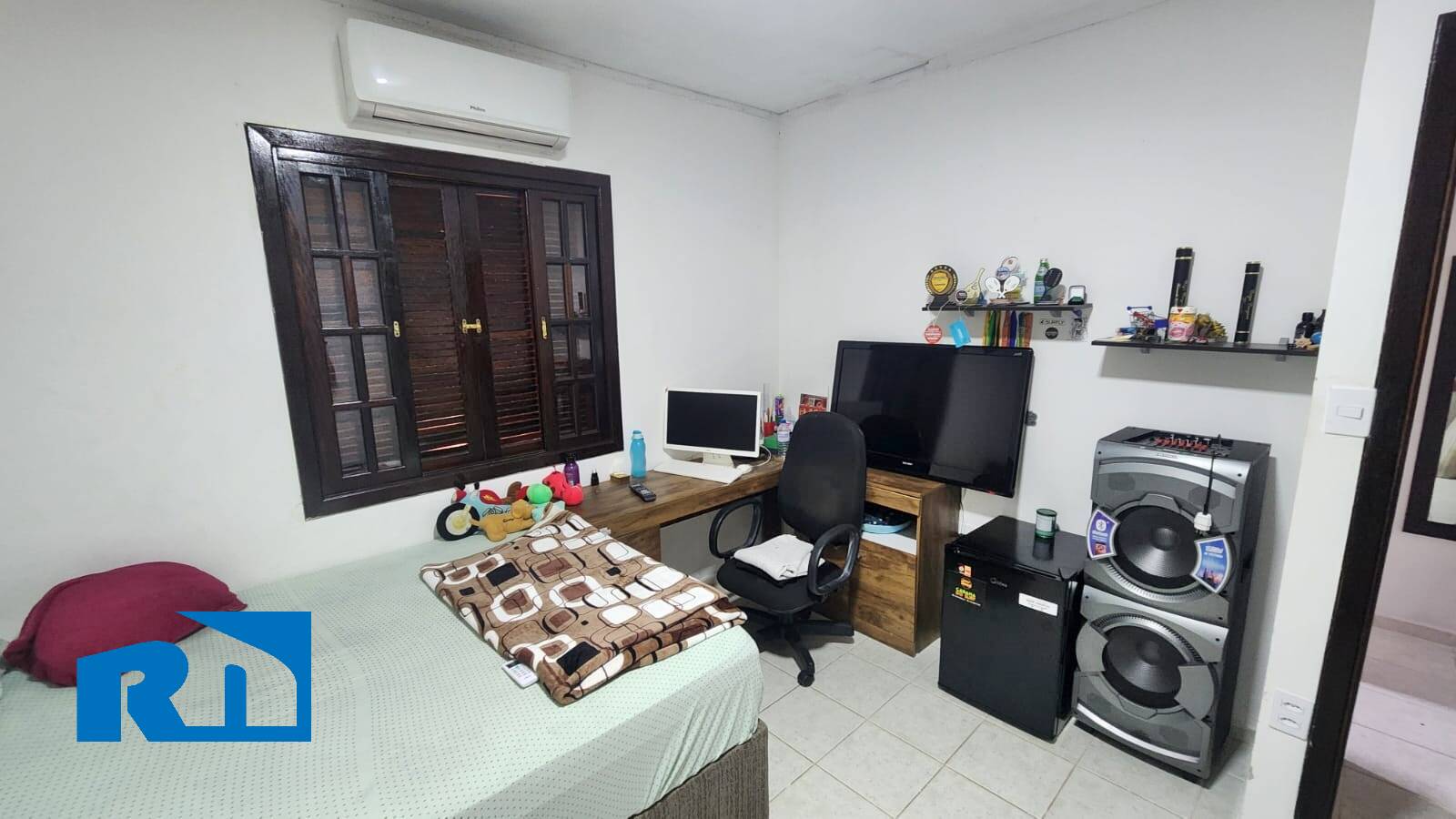 Casa à venda com 2 quartos, 90m² - Foto 9