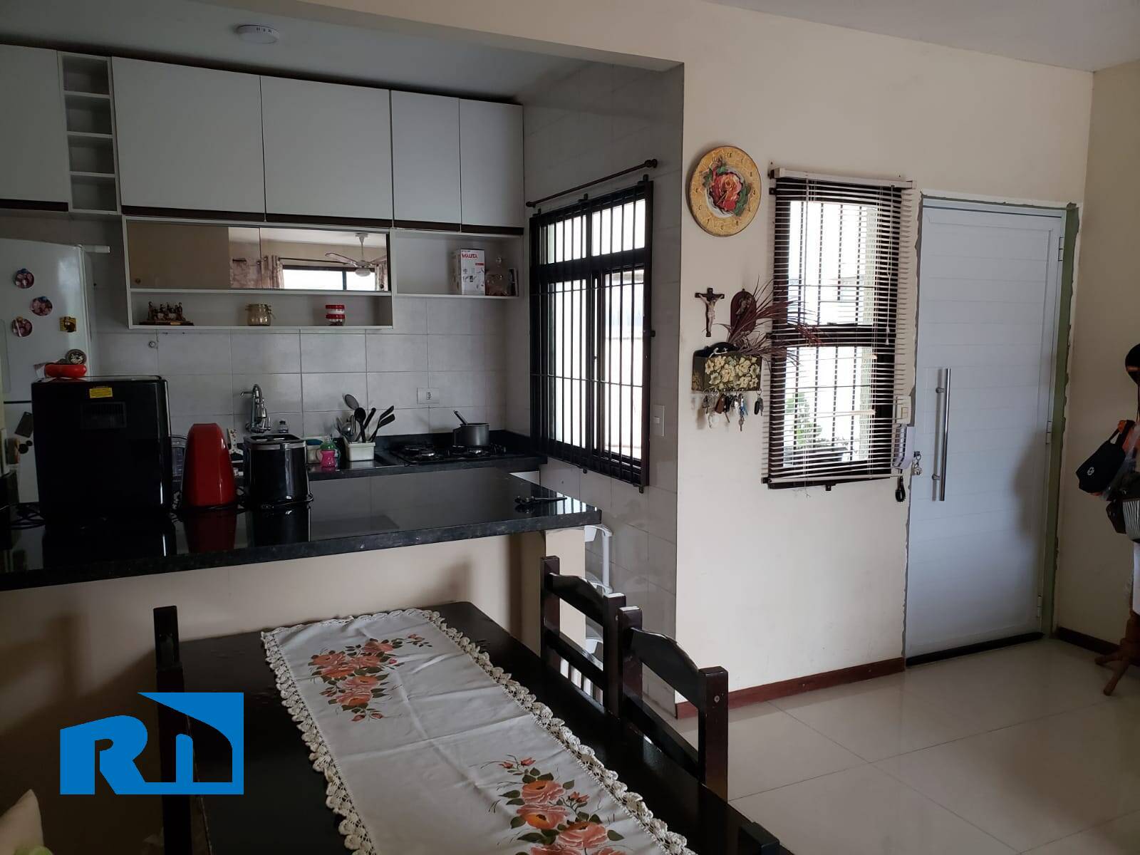 Apartamento à venda com 2 quartos, 72m² - Foto 4