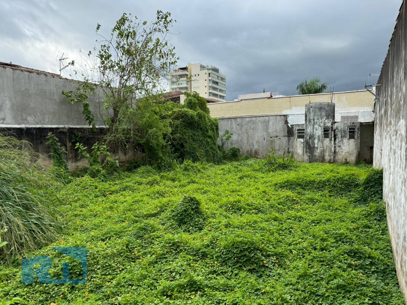 Terreno à venda, 271m² - Foto 1