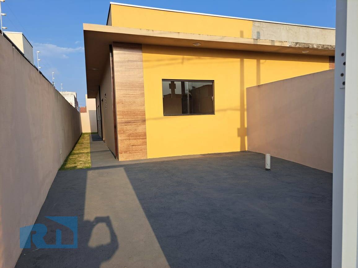 Casa à venda com 2 quartos, 140m² - Foto 1