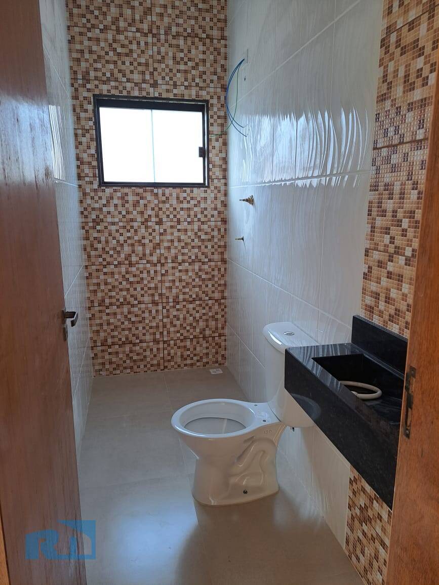 Casa à venda com 2 quartos, 140m² - Foto 13