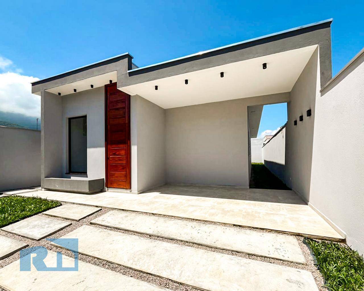 Casa à venda com 3 quartos, 116m² - Foto 1