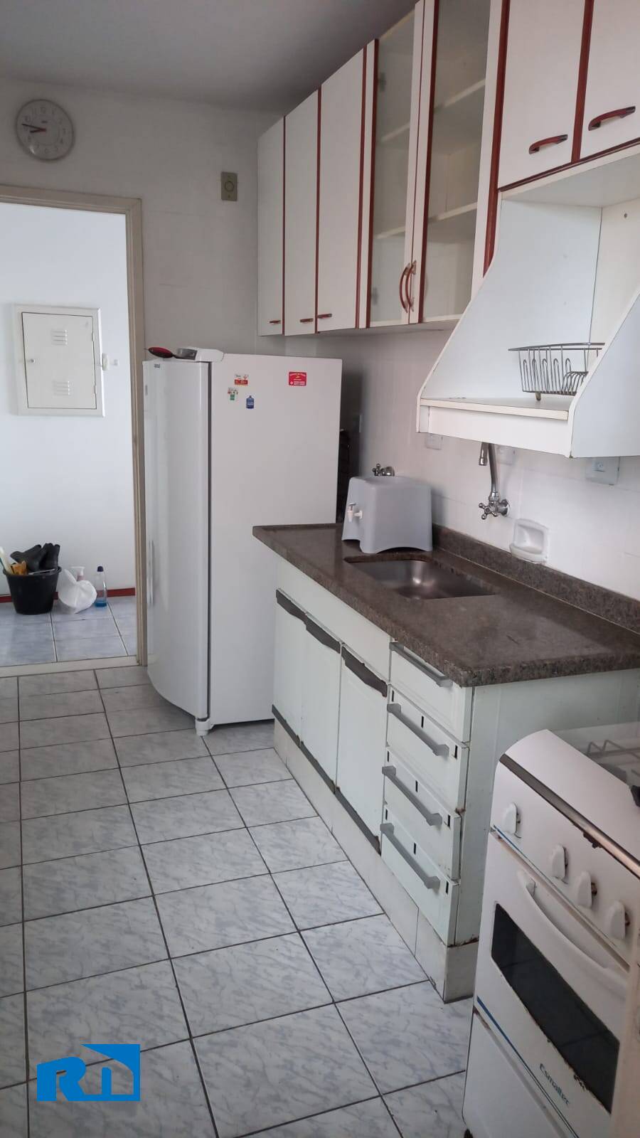 Apartamento à venda com 2 quartos, 64m² - Foto 4