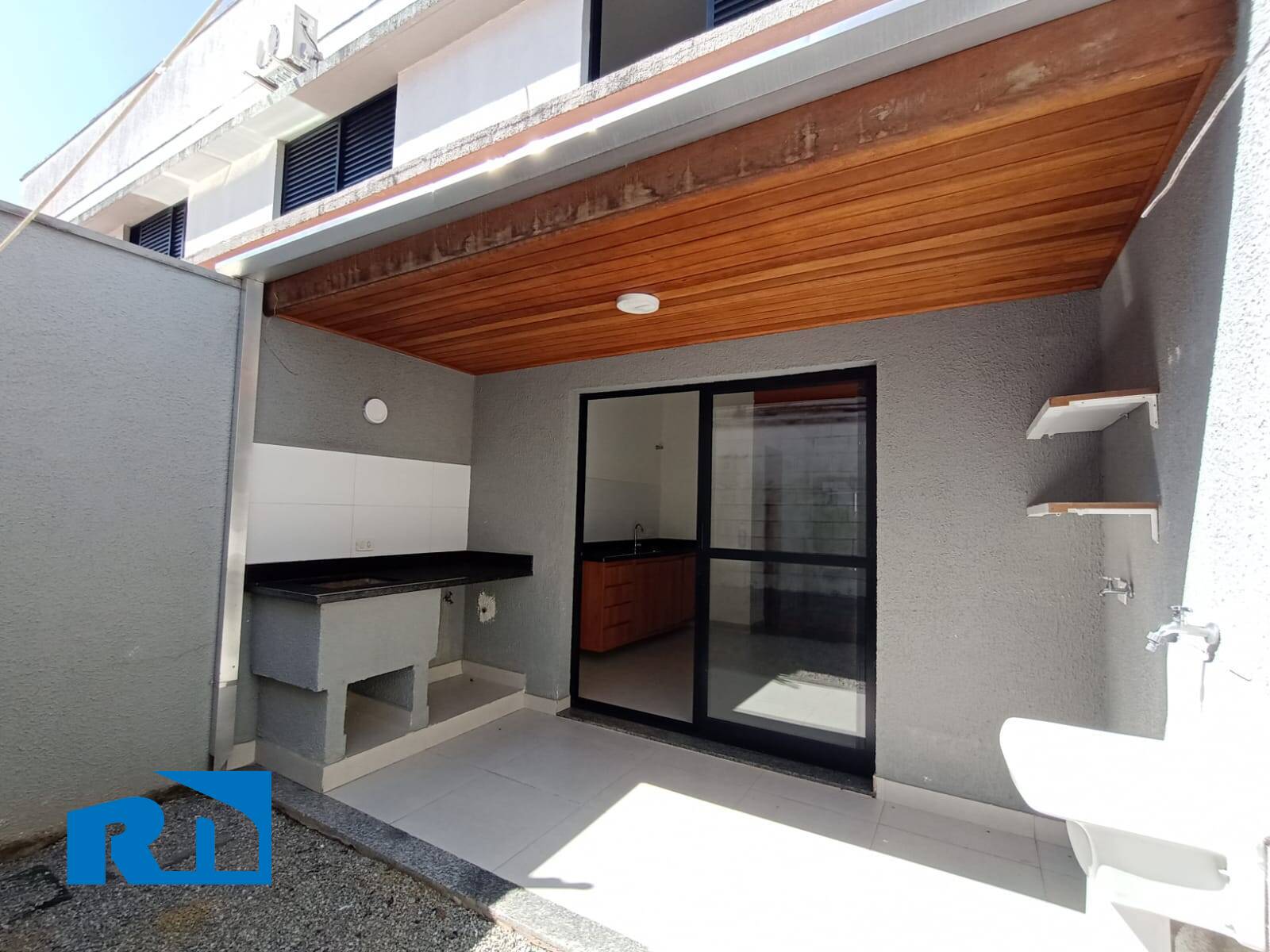 Casa à venda com 2 quartos, 97m² - Foto 12