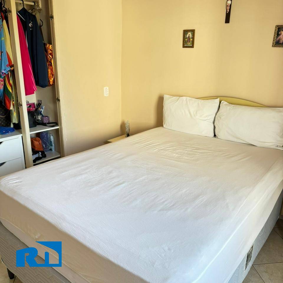 Apartamento à venda com 3 quartos - Foto 12