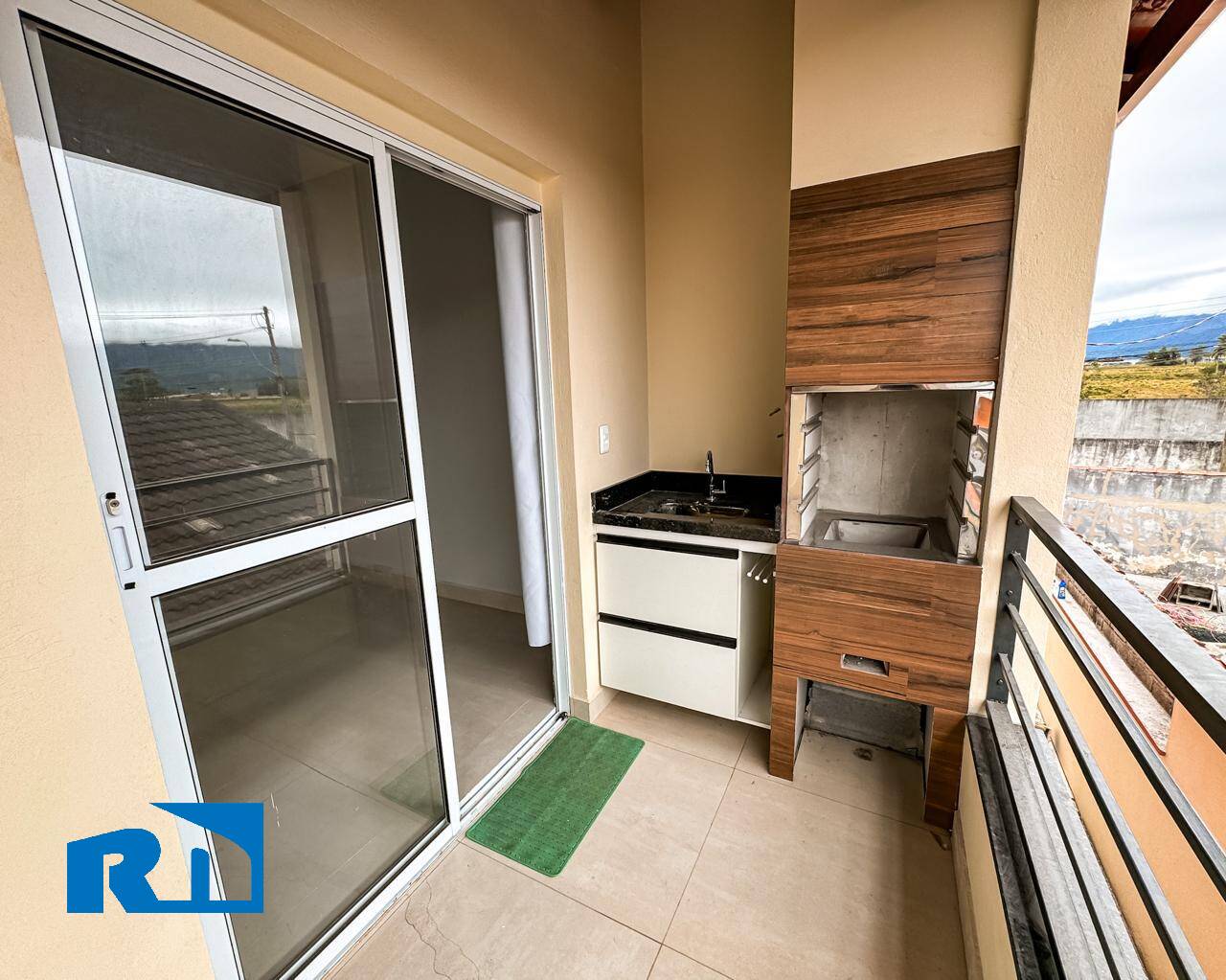 Apartamento à venda com 2 quartos, 64m² - Foto 1